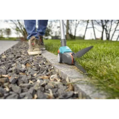 Comfort Grasschaar Op Steel - Draaibaar - Gardena -Groeniva Verkoopwinkel comfort grasschaar op steel draaibaar gardena 7 4