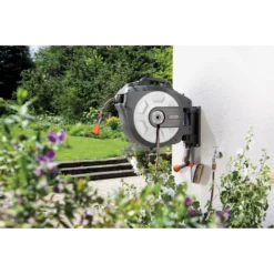 Roll-up Auto Met Broes - 35m - Wit - Gardena 7 Roll-up Auto Met Broes - 35m - Wit - Gardena -Groeniva Verkoopwinkel roll up auto met broes 35m wit gardena 3 9