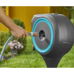 Tuinslangbox RollUp - M - 20m - Blauw - Gardena -Groeniva Verkoopwinkel tuinslangbox rollup m 20m blauw gardena 6 7